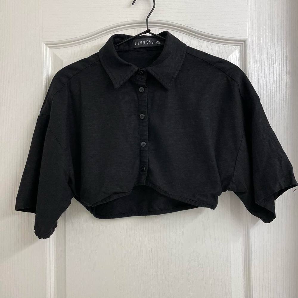 LIONESS Linen Button Down Crop Top